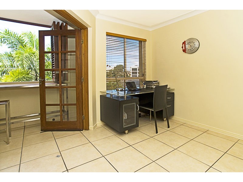 13/89 Bayview Street, Runaway Bay QLD 4216