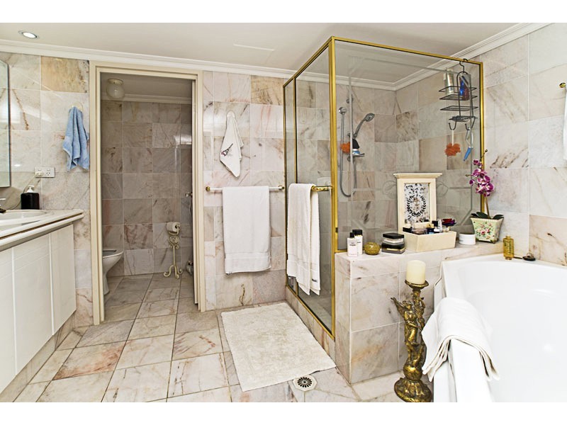 Level 15 15a-5 Bayview Street, Runaway Bay QLD 4216