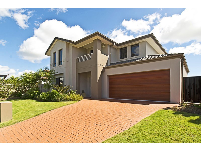 89 Highcrest Circuit, Molendinar QLD 4214