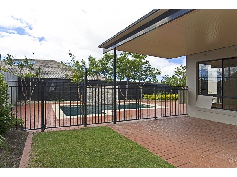 89 Highcrest Circuit, Molendinar QLD 4214
