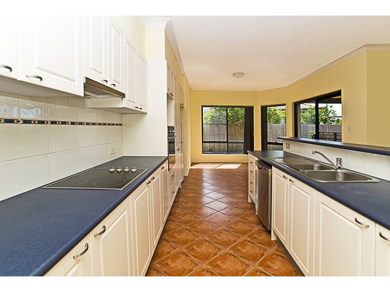 89 Highcrest Circuit, Molendinar QLD 4214