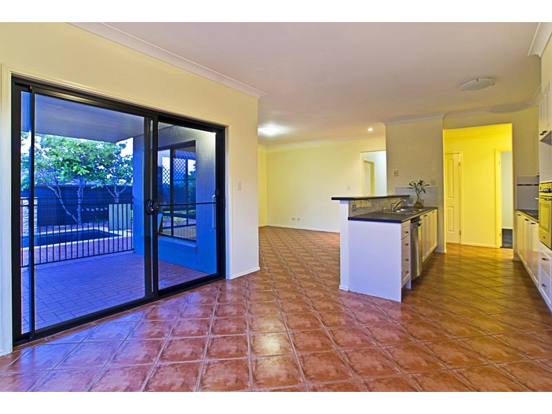 89 Highcrest Circuit, Molendinar QLD 4214