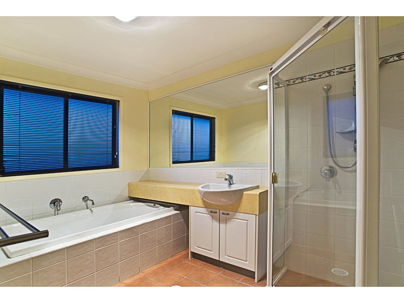 89 Highcrest Circuit, Molendinar QLD 4214