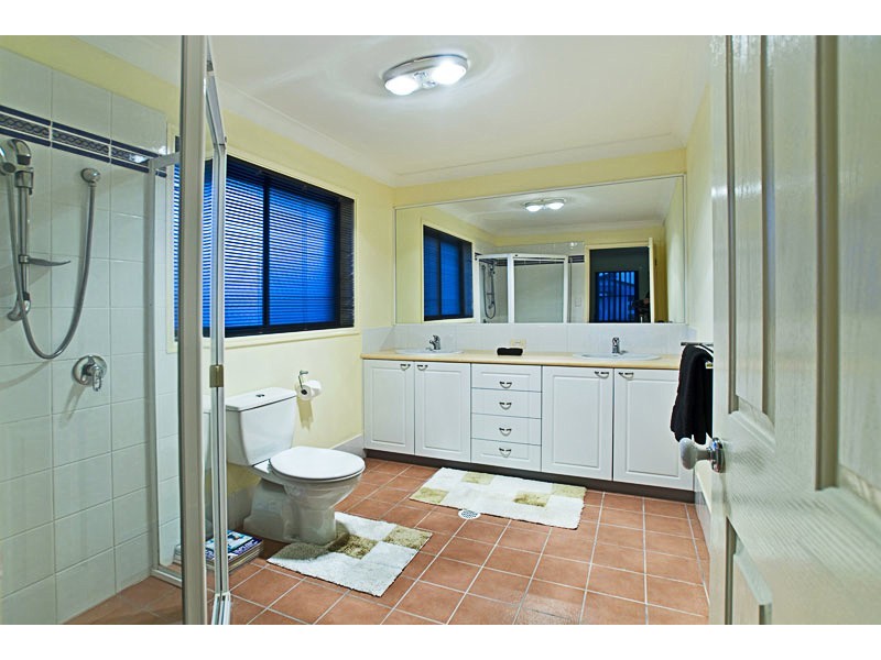 89 Highcrest Circuit, Molendinar QLD 4214