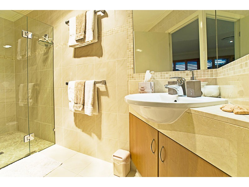 1-7 Broadwater Street, Runaway Bay QLD 4216