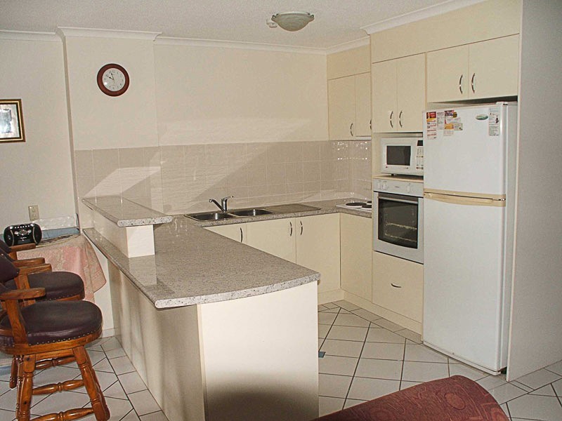 3a-114 Marine Parade, Southport QLD 4215