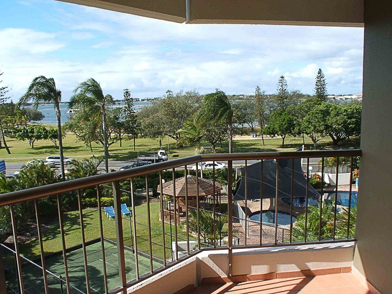 3a-114 Marine Parade, Southport QLD 4215