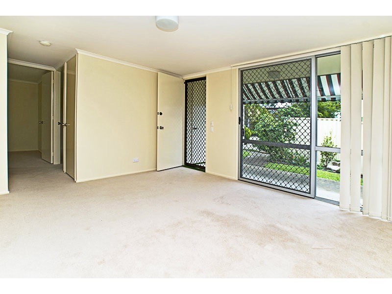 33-4 Beryl Street, Southport QLD 4215