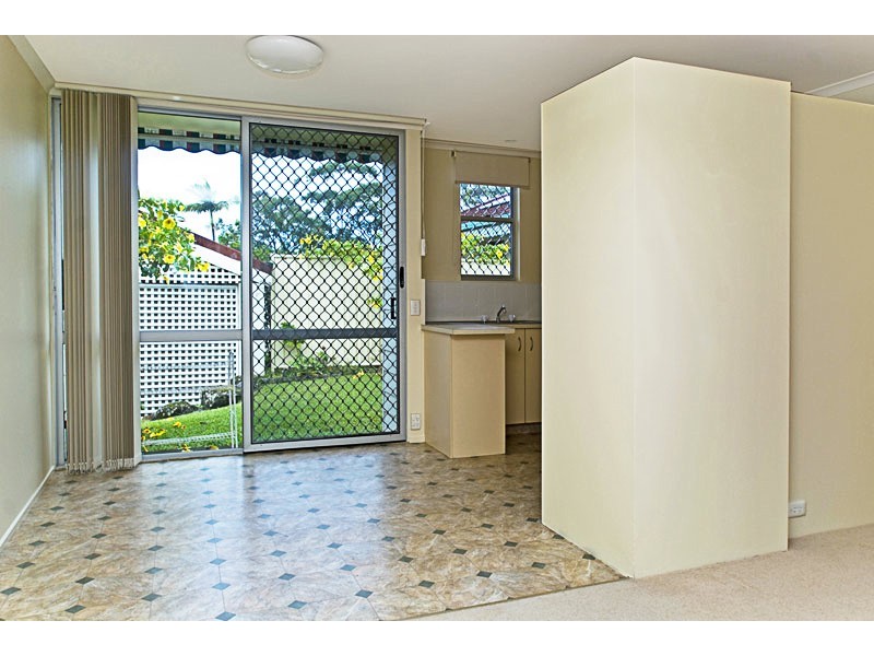 33-4 Beryl Street, Southport QLD 4215