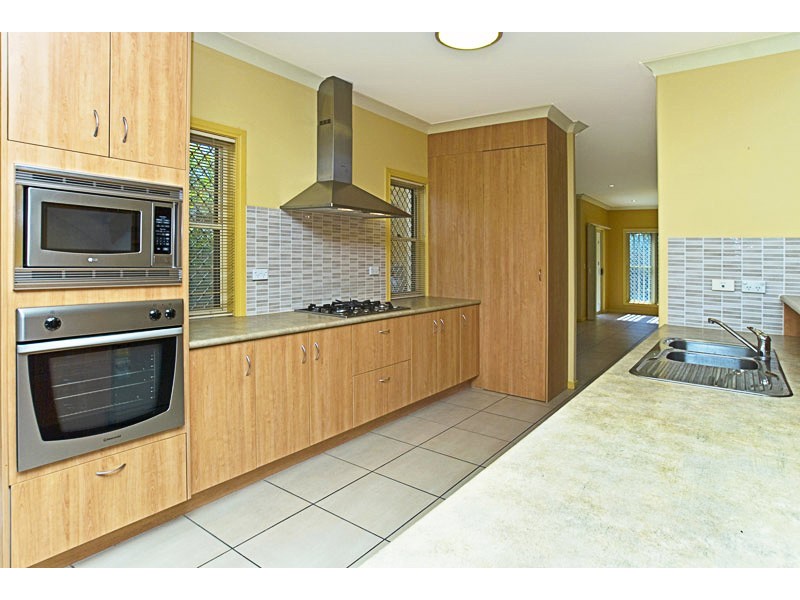 143 Lae Drive, Runaway Bay QLD 4216