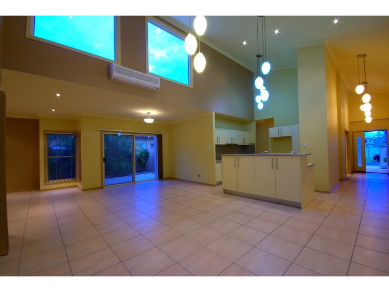 71 East Quay Drive, Biggera Waters QLD 4216