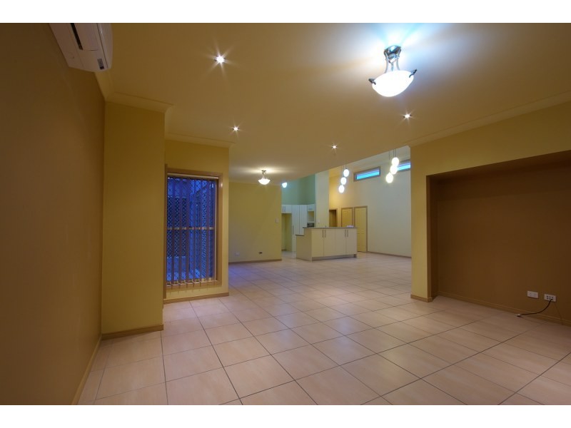 71 East Quay Drive, Biggera Waters QLD 4216