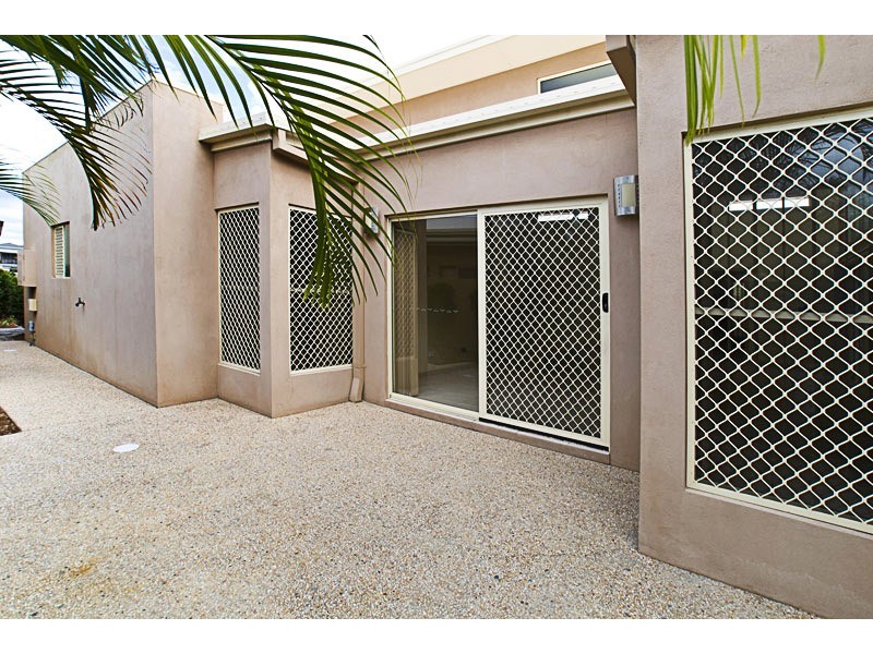 71 East Quay Drive, Biggera Waters QLD 4216
