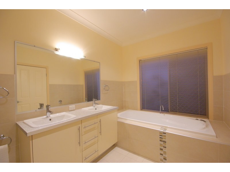 79 East Quay Drive, Biggera Waters QLD 4216