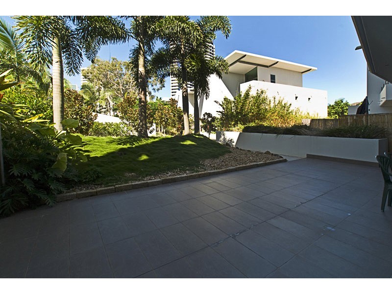 2P/28 Bayview Street, Runaway Bay QLD 4216