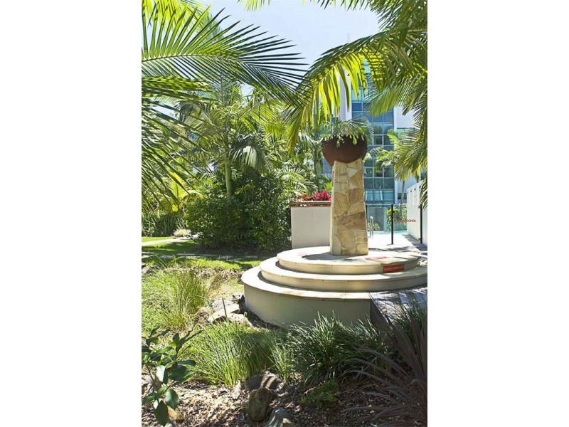 2P/28 Bayview Street, Runaway Bay QLD 4216