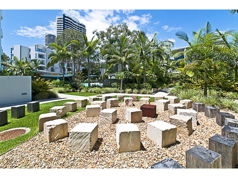2P/28 Bayview Street, Runaway Bay QLD 4216