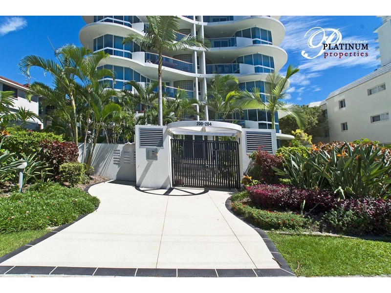 1-204 Marine Parade, Labrador QLD 4215
