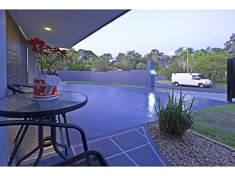 1 Boonah Court, Helensvale QLD 4212