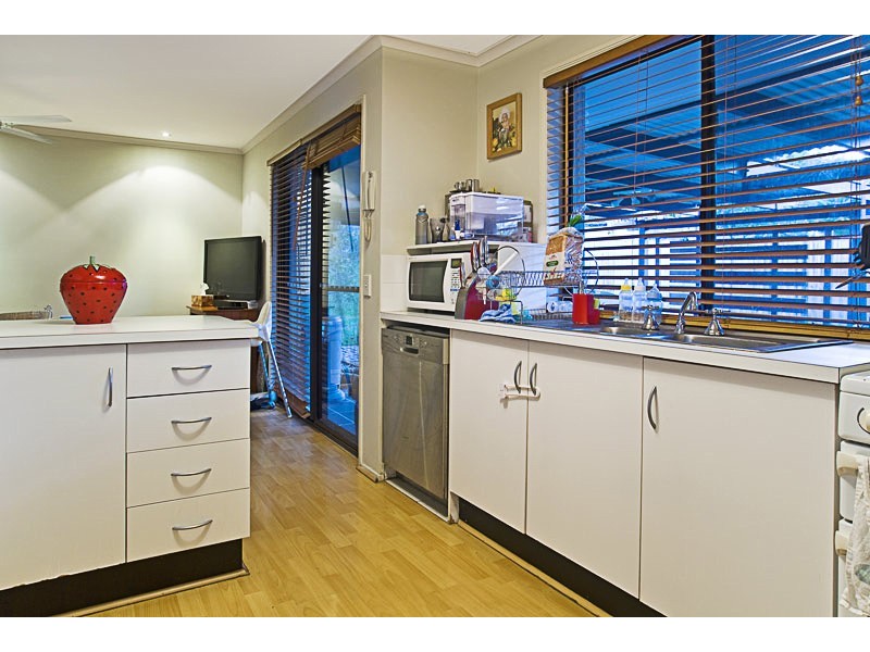 1 Boonah Court, Helensvale QLD 4212