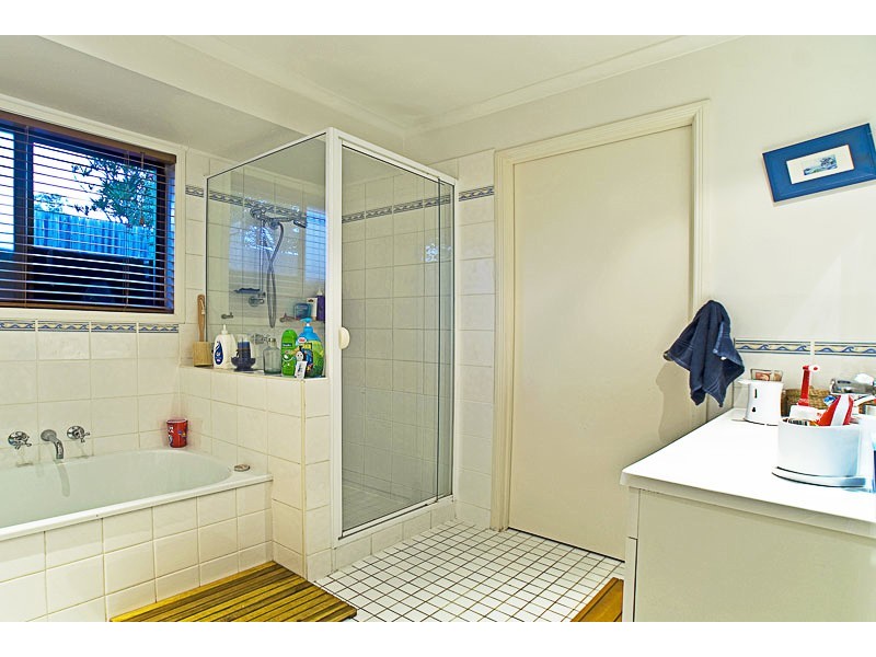 1 Boonah Court, Helensvale QLD 4212