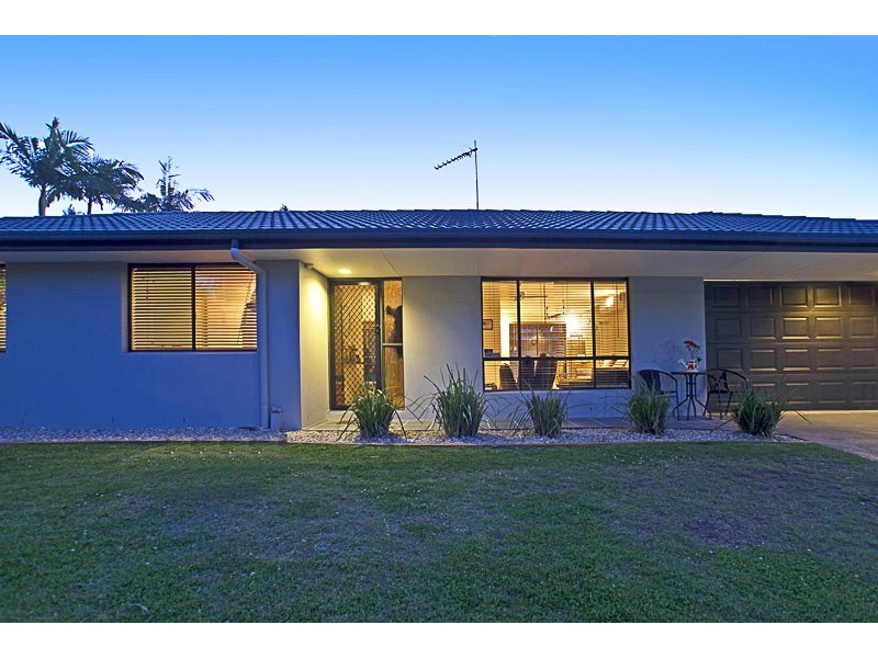 1 Boonah Court, Helensvale QLD 4212