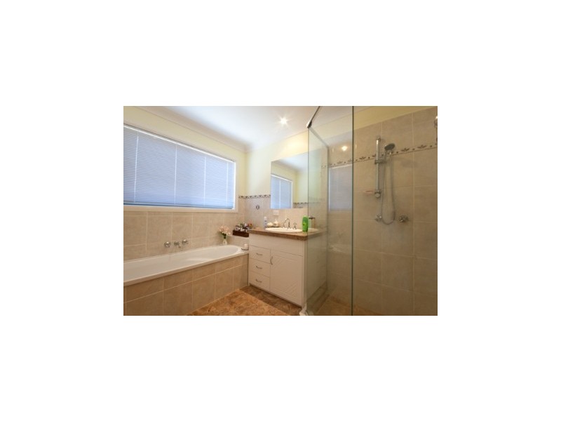34 Oxley Drive, Paradise Point QLD 4216