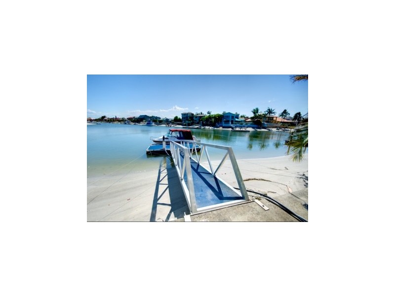 34 Oxley Drive, Paradise Point QLD 4216