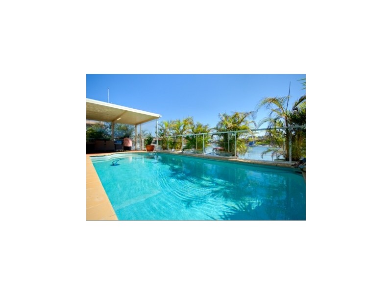 34 Oxley Drive, Paradise Point QLD 4216
