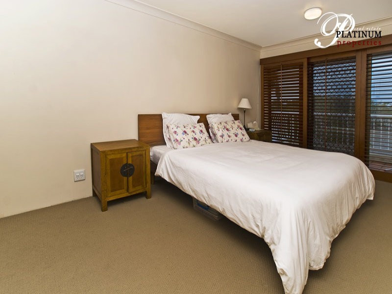 Hope Island QLD 4212