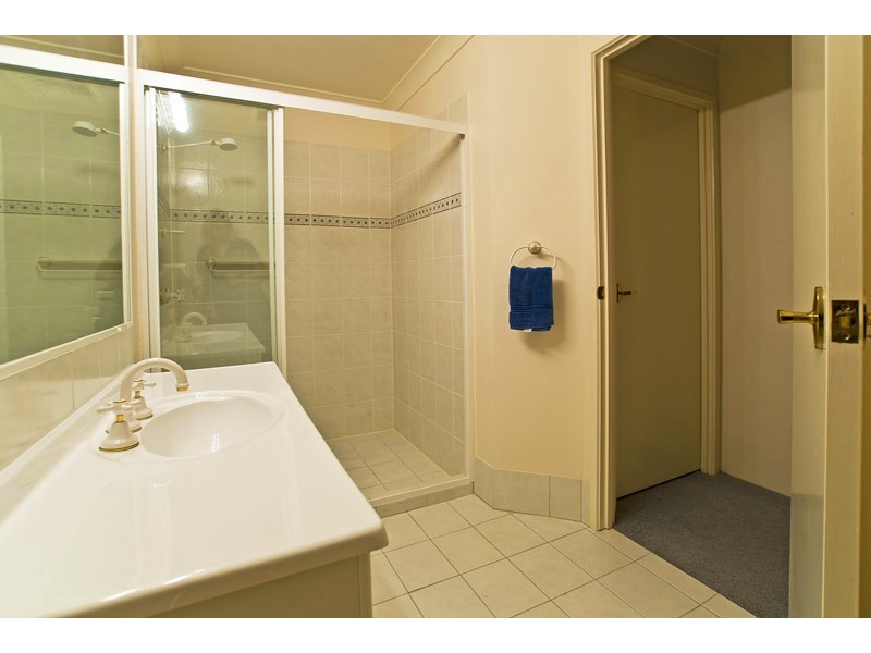 22-3 Lee Road, Runaway Bay QLD 4216