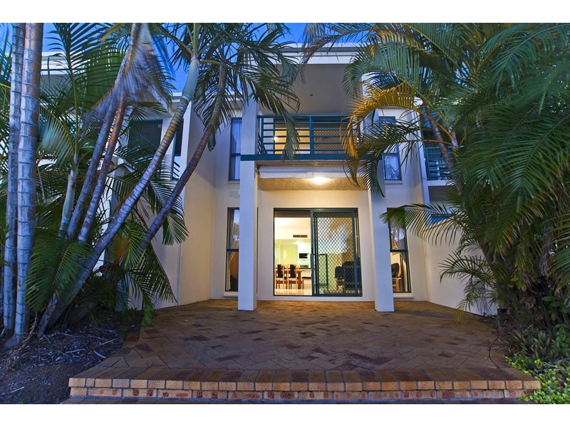22-3 Lee Road, Runaway Bay QLD 4216