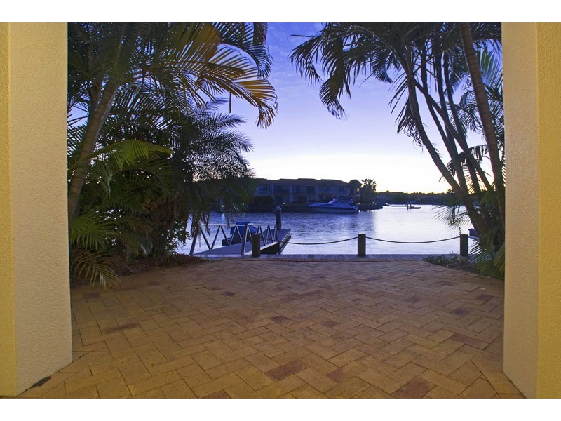 22-3 Lee Road, Runaway Bay QLD 4216
