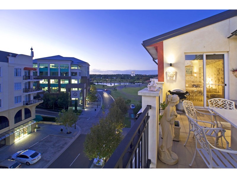 59-3030 The Boulevard, Carrara QLD 4211