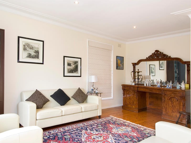 14 Alkoomie Avenue, Forestville NSW 2087