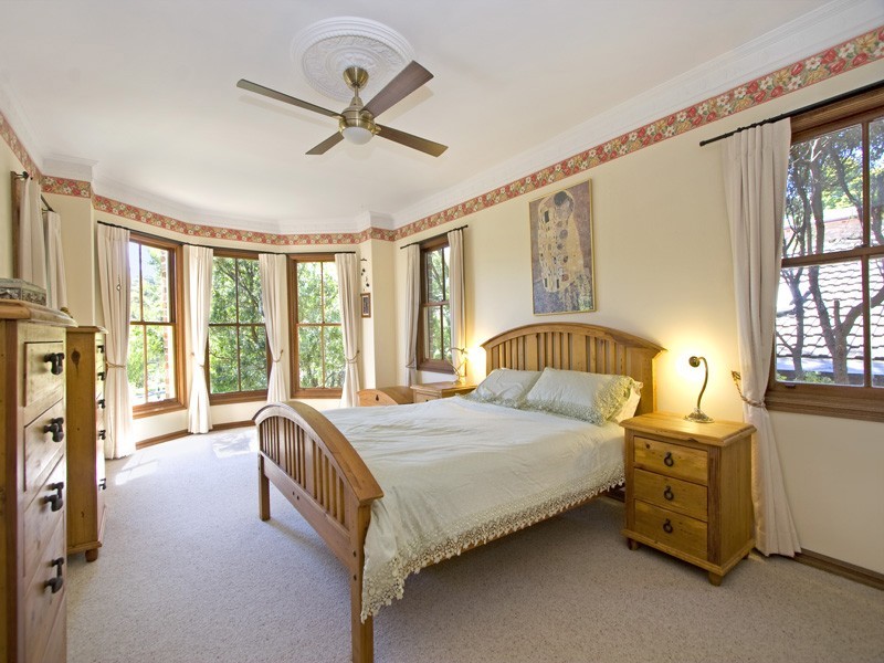 11 Northcliffe Avenue, Narraweena NSW 2099