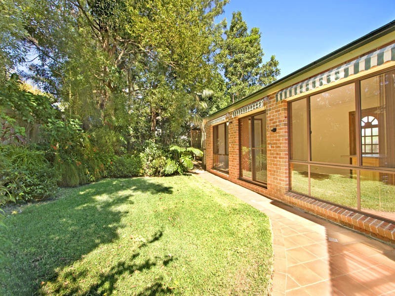 11 Northcliffe Avenue, Narraweena NSW 2099