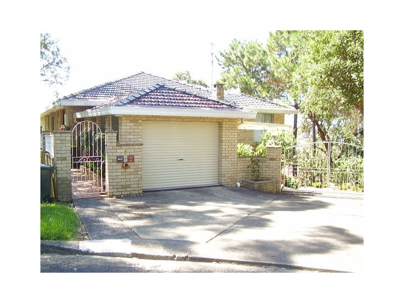 Level 1 2/8 Malinya Street, Allambie Heights NSW 2100