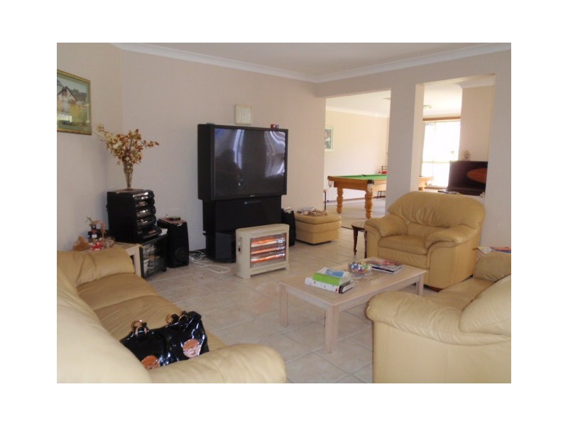 4 Lyndhurst Way, Belrose NSW 2085