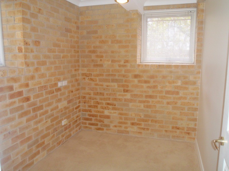 2/20a Tango Avenue, Curl Curl NSW 2096