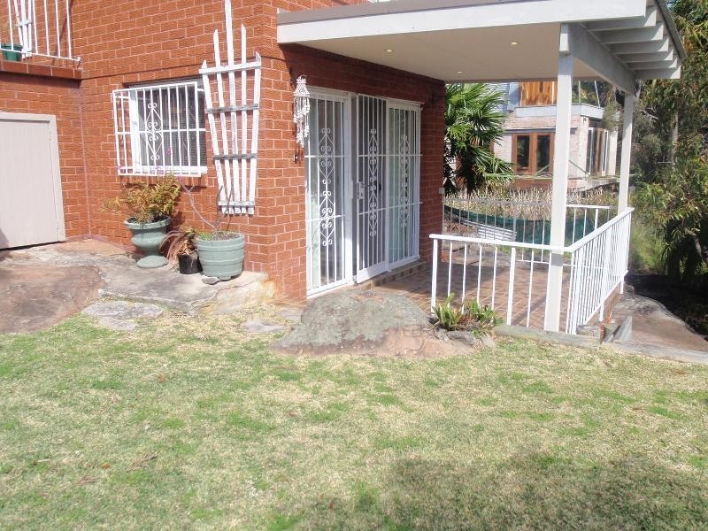 2/20a Tango Avenue, Curl Curl NSW 2096