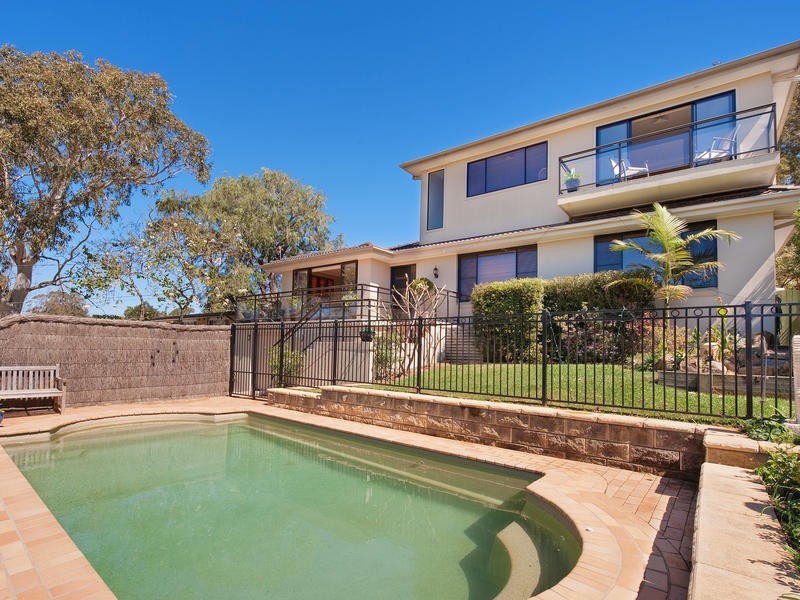 15 Dundilla Road, Frenchs Forest NSW 2086