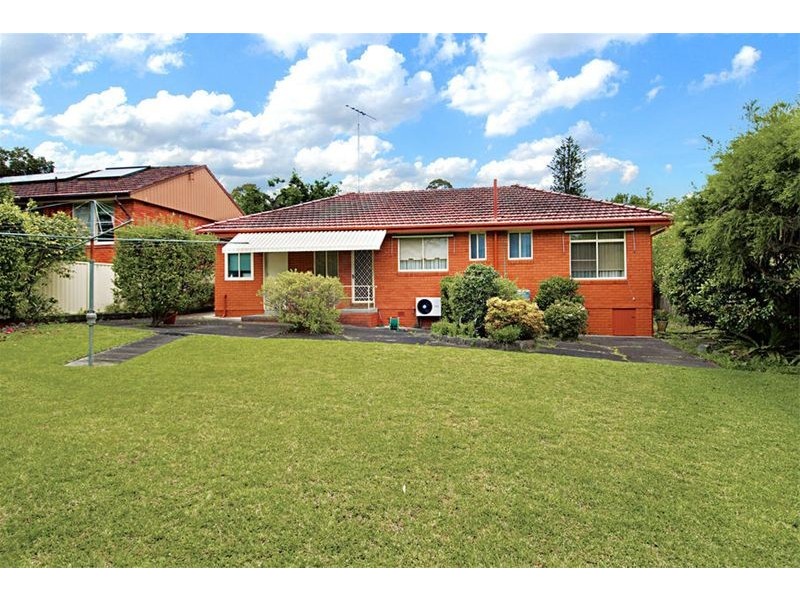 8 Holland Crescent, Frenchs Forest NSW 2086