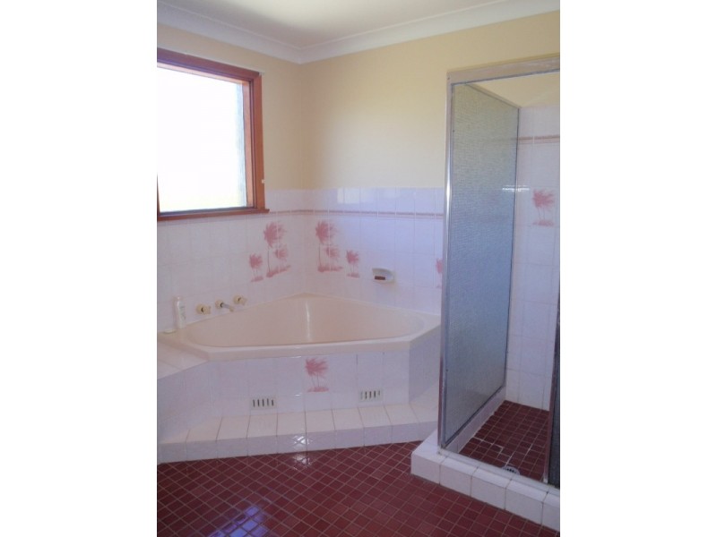 8 Ambrym Avenue, Frenchs Forest NSW 2086