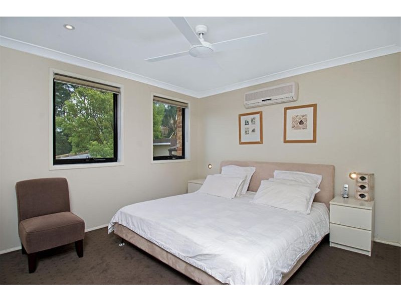 2A Valley Rd, Forestville NSW 2087