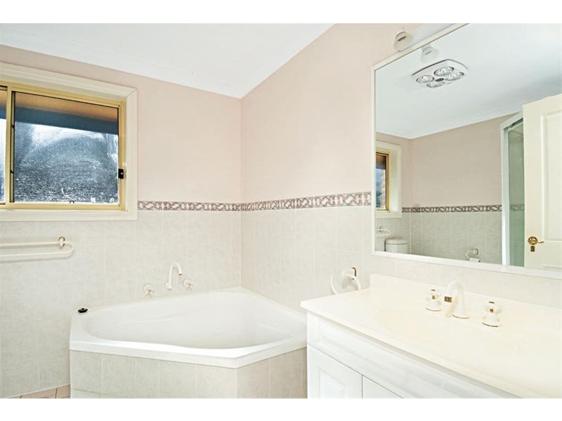 4 Charlotte Place, Beacon Hill NSW 2100