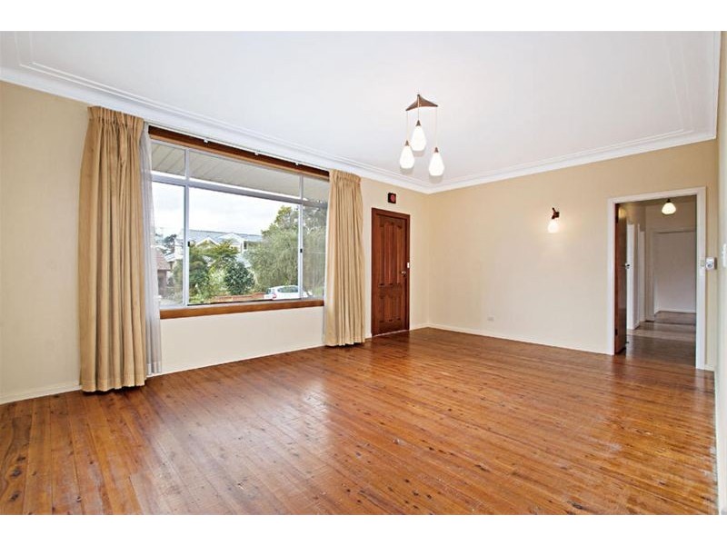 7 Holland Crescent, Frenchs Forest NSW 2086