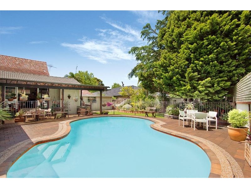 8 Brooker Avenue, Beacon Hill NSW 2100