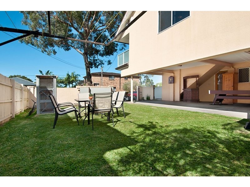 2/90 Warringah Road, Narraweena NSW 2099