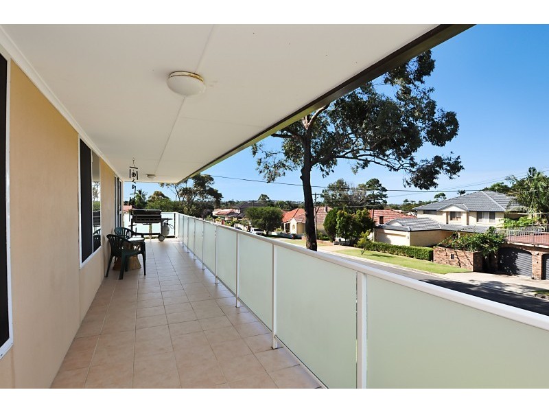 2/90 Warringah Road, Narraweena NSW 2099